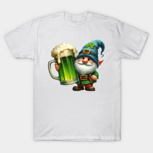 St Patricks Day Gnome Drinking Beer T-Shirt